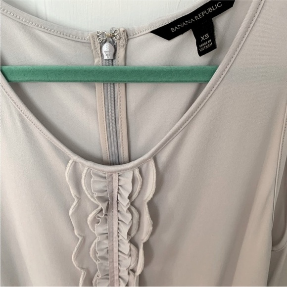 Banana Republic Peplum Top - Picture 3 of 4